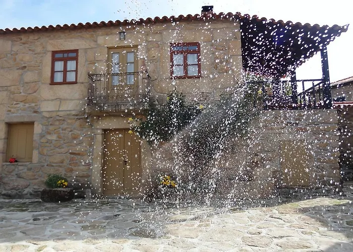 Aldeamento Turístico Casas Do - Country 3*